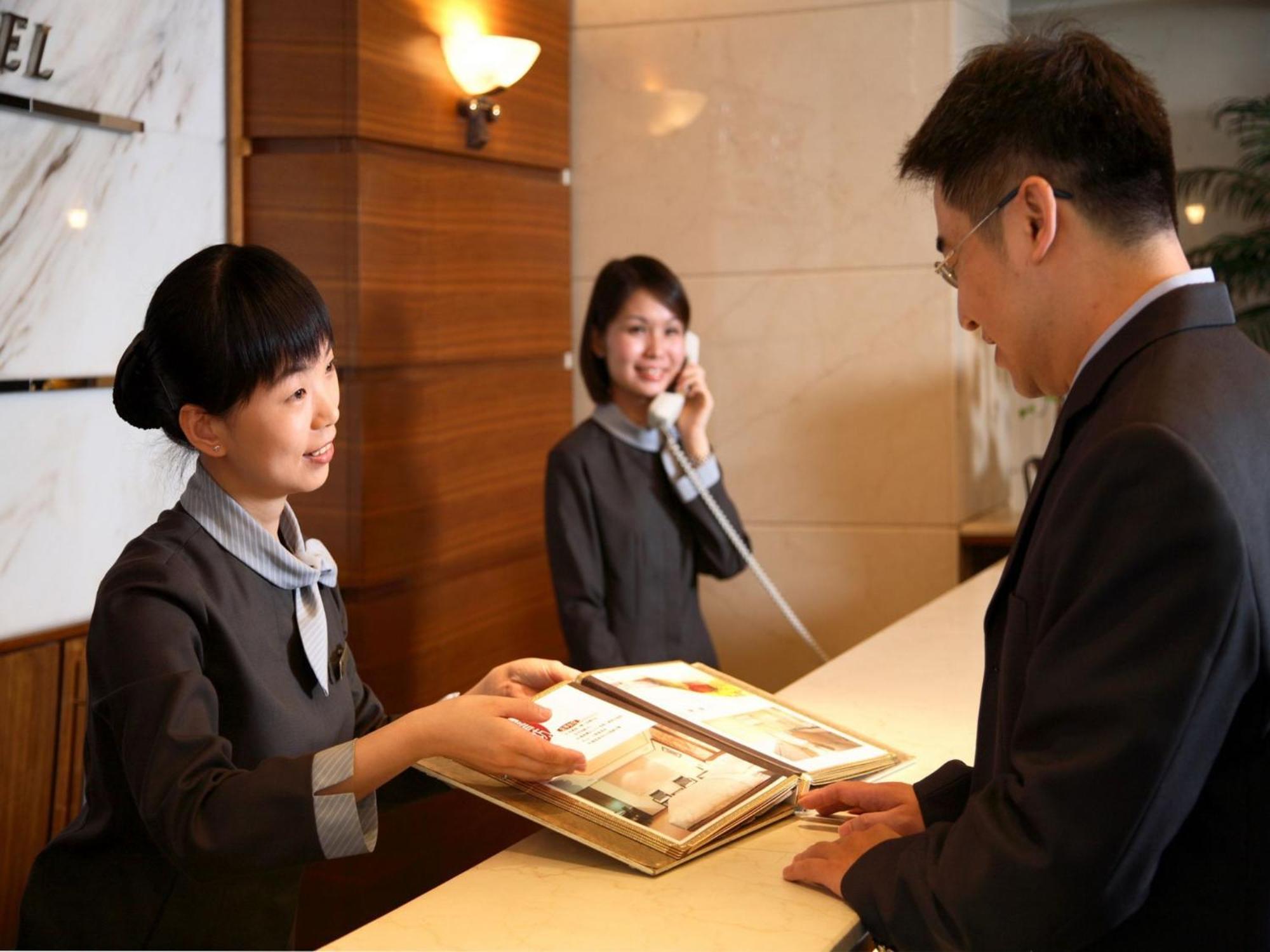 高苑商務旅館中山店 台中 外观 照片